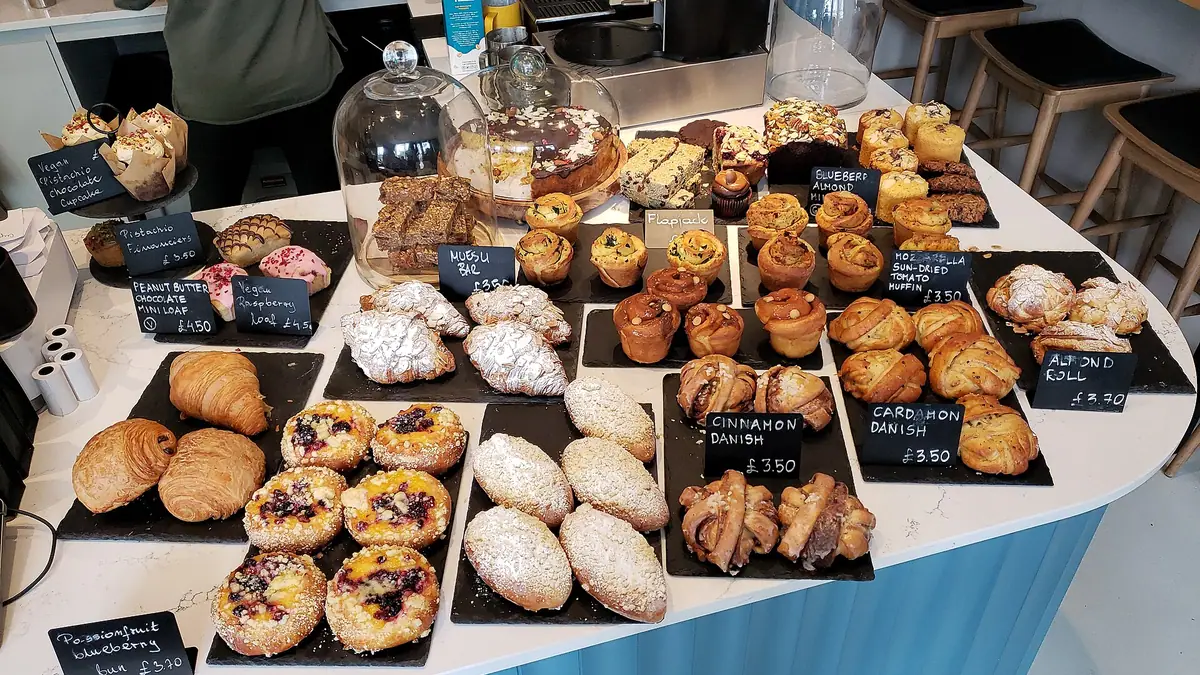 Mellors Bakers – bakery in Stalybridge town centre